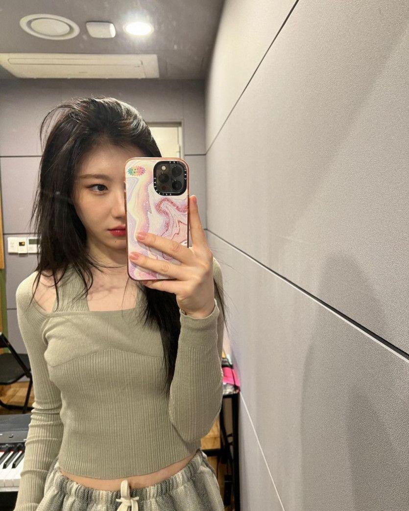 채령 인스타1