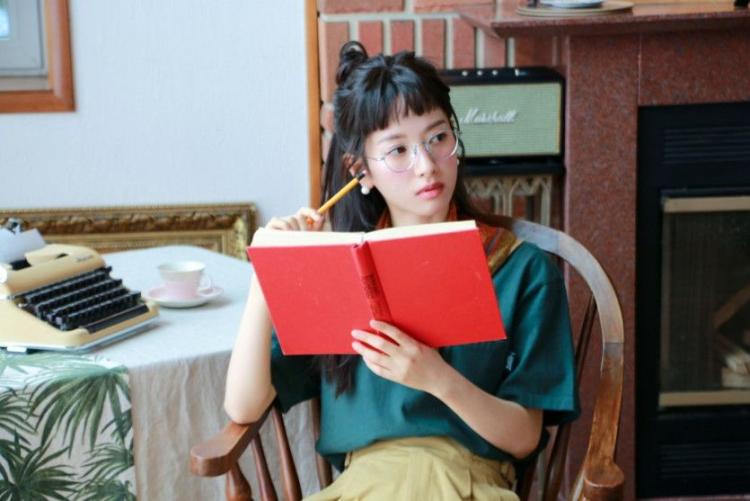 우주소녀 보나 락피쉬 웨더웨어 비하인드 컷2