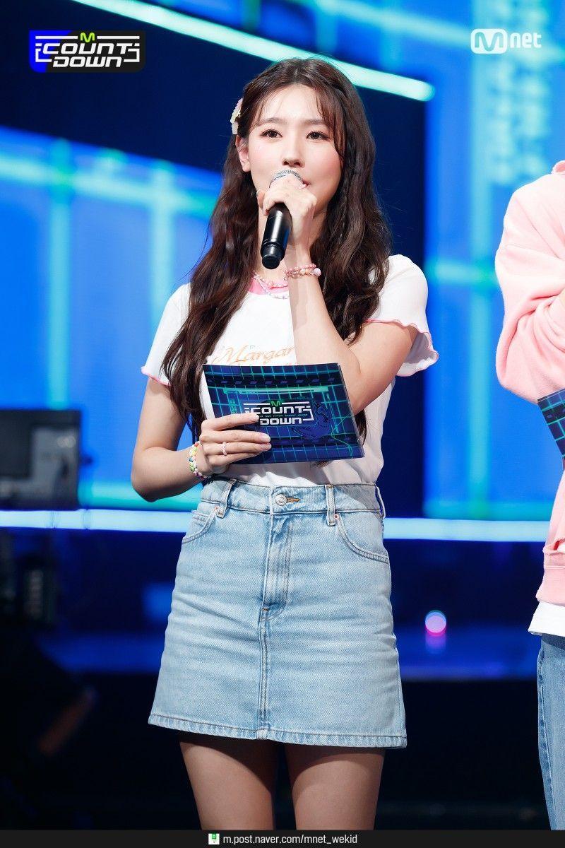 G-IDLE MiYeon0
