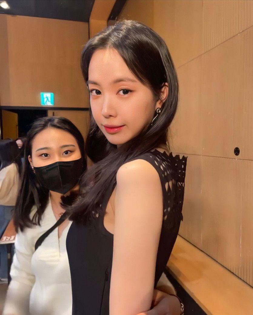 손나은3