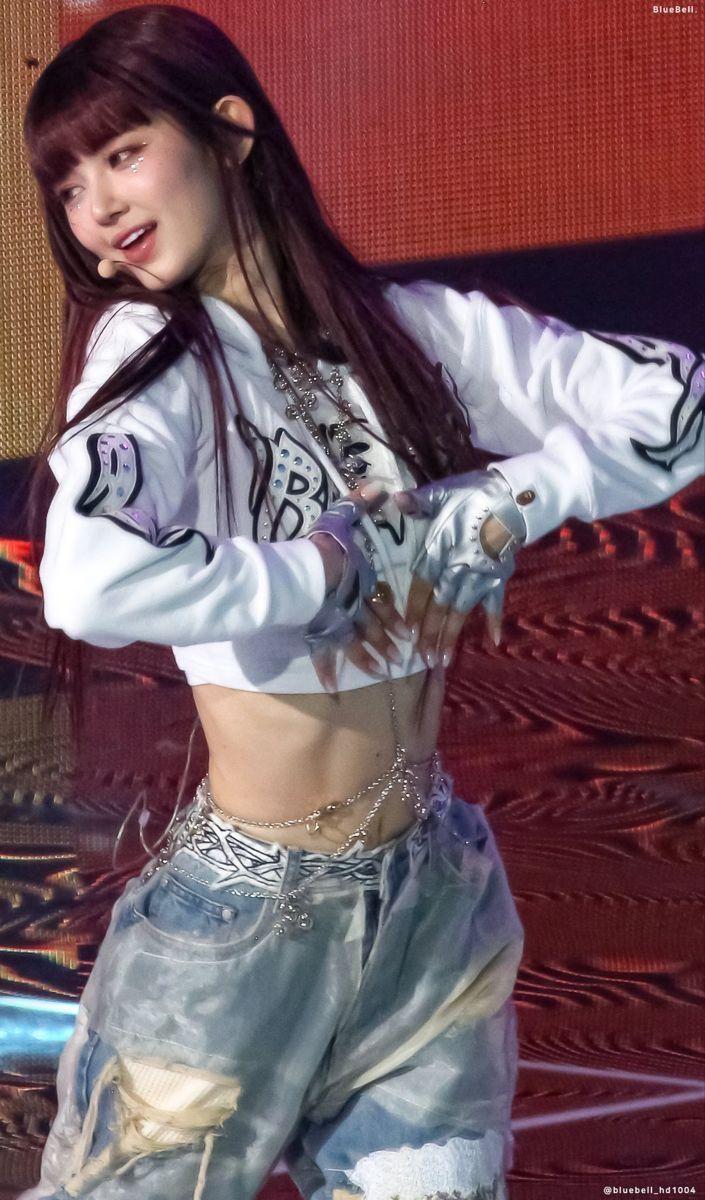 NEW JEANS  DANIELLE0