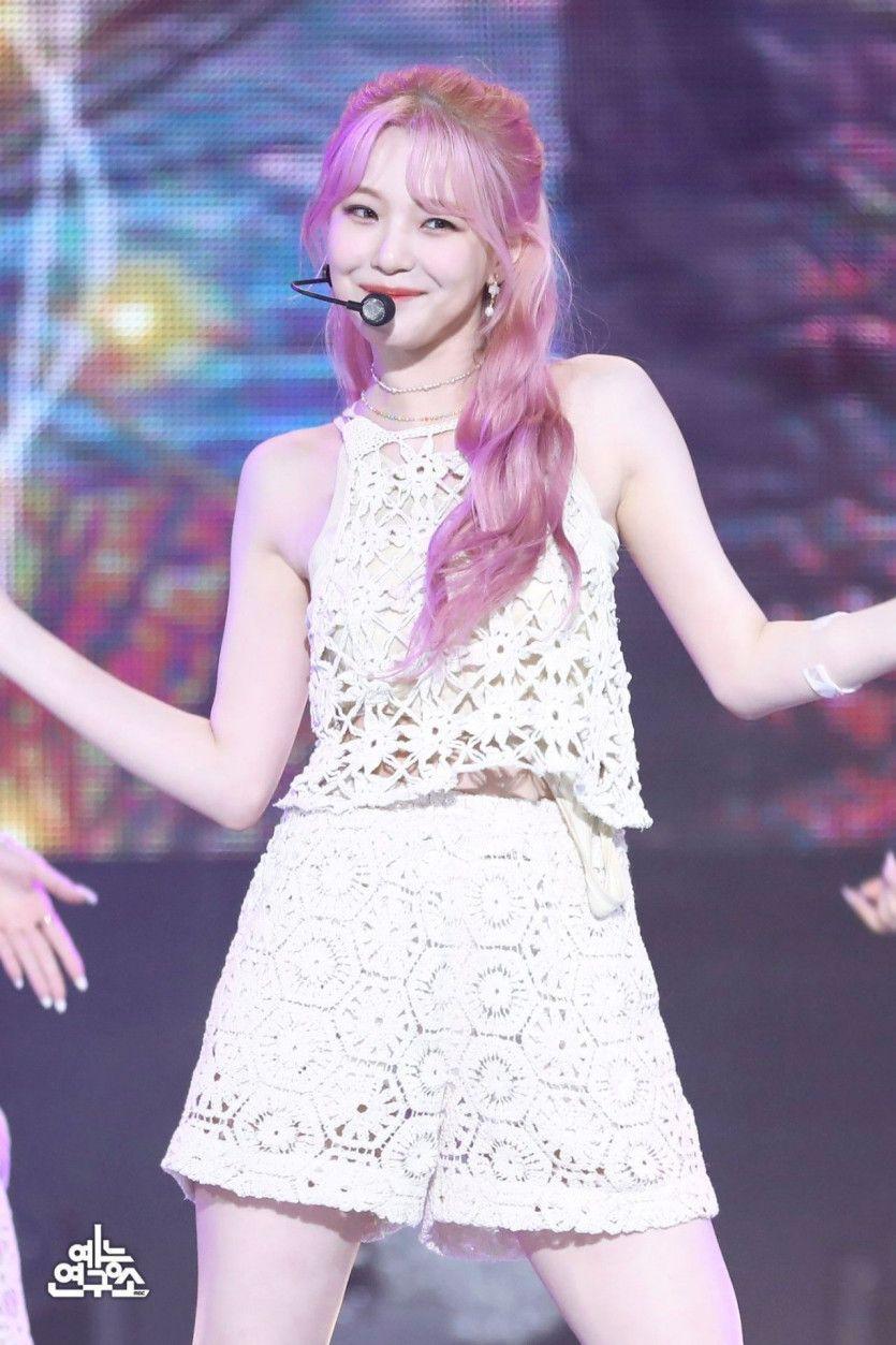 프로미스나인 백지헌1