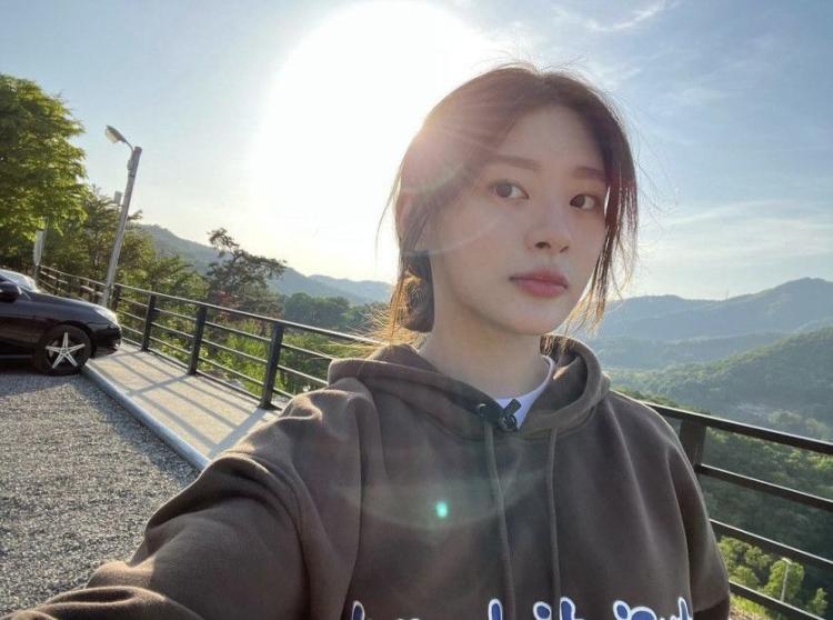 STAYC SIEUN1