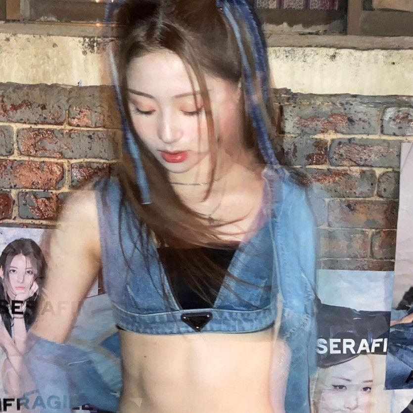 LE SSERAFIM YUNJIN0