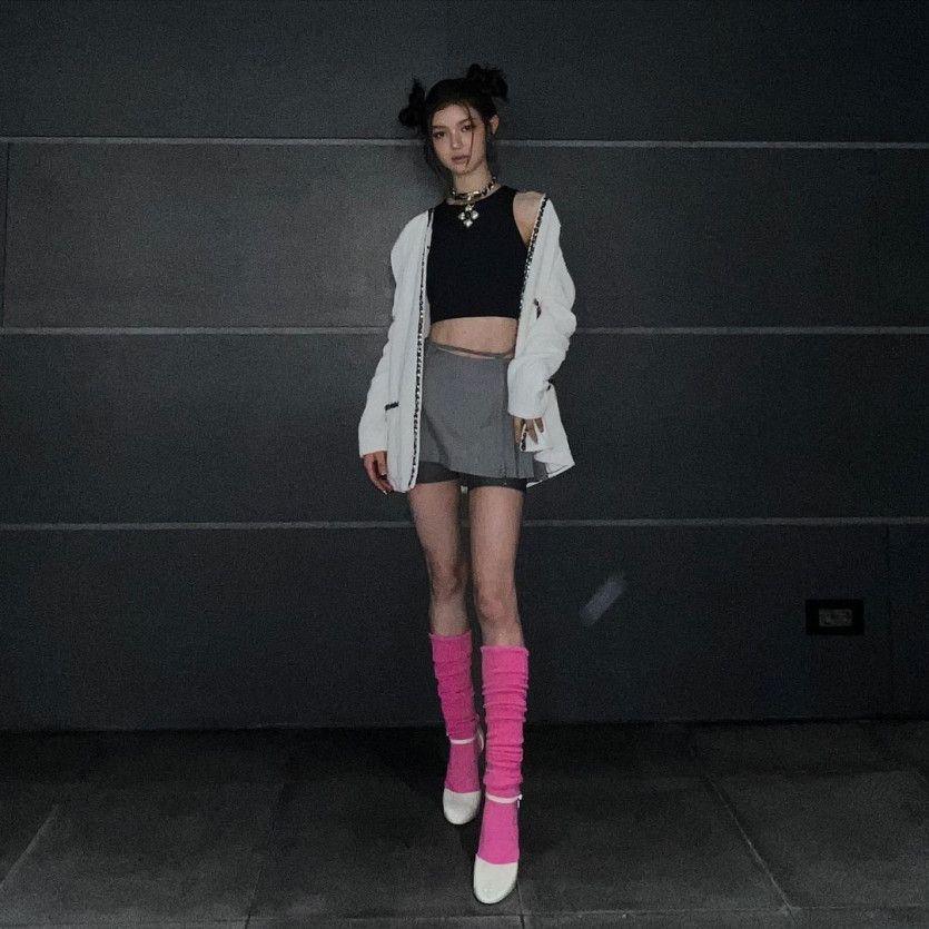 NEW JEANS  DANIELLE0