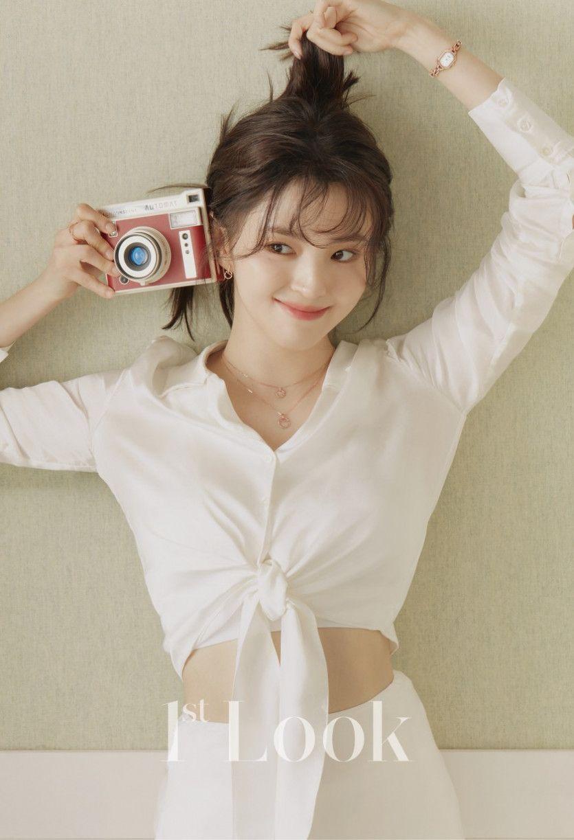 한소희 퍼스트룩 221호 화보5