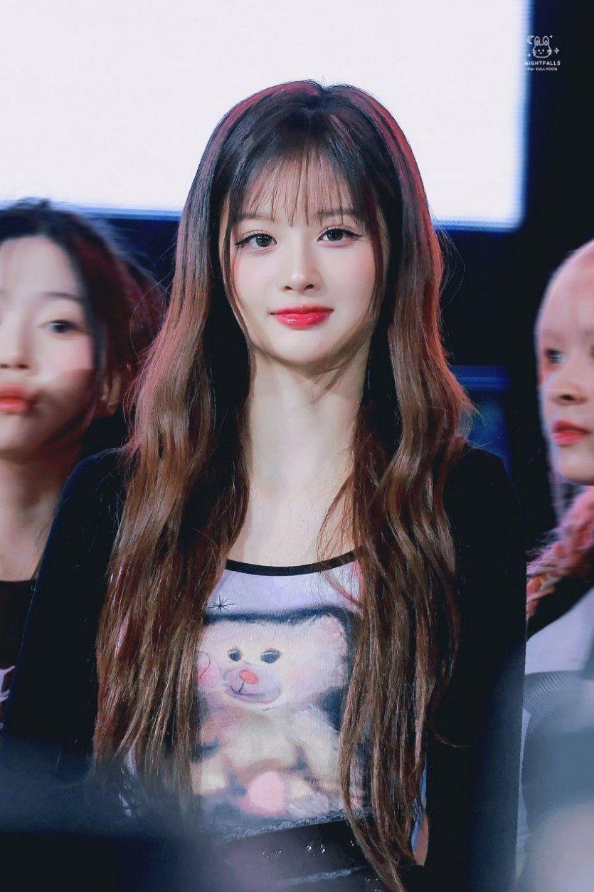 설윤1