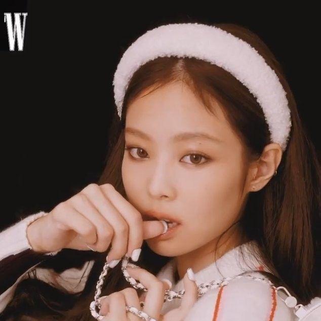 BLACKPINK JENNIE0