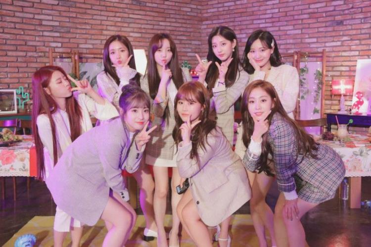 러블리즈 루프탑 라이브 트위터1