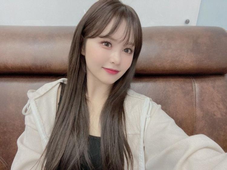 EVERGLOW 박지원3