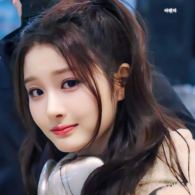 설윤0