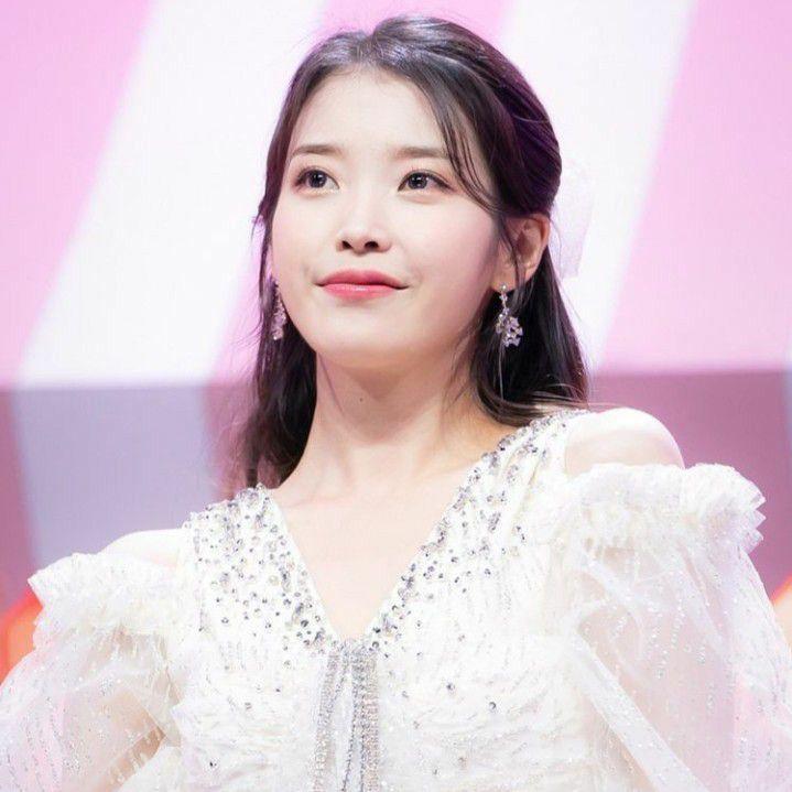 아이유3