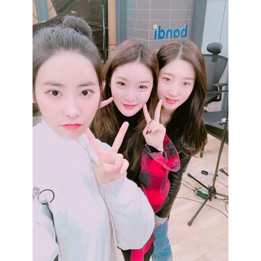 청하 with 정채연 기희현0