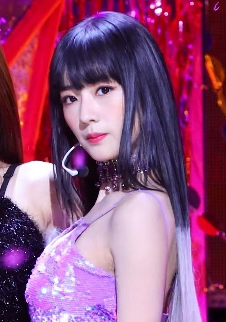 윤보미1