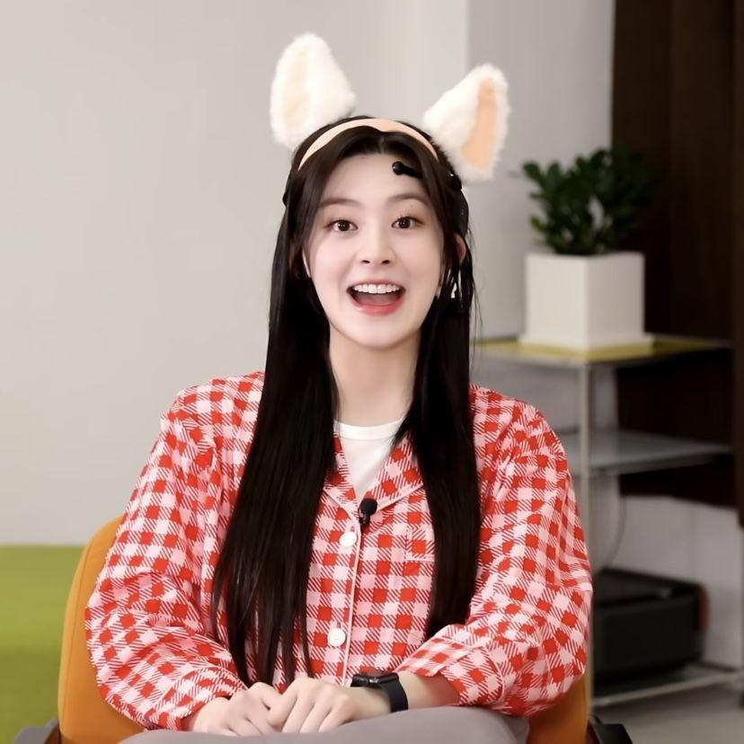 STAYC Seeun1