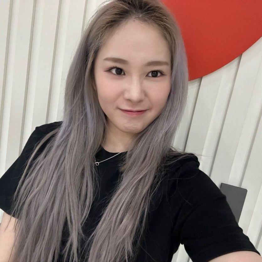 EVERGLOW Mia0