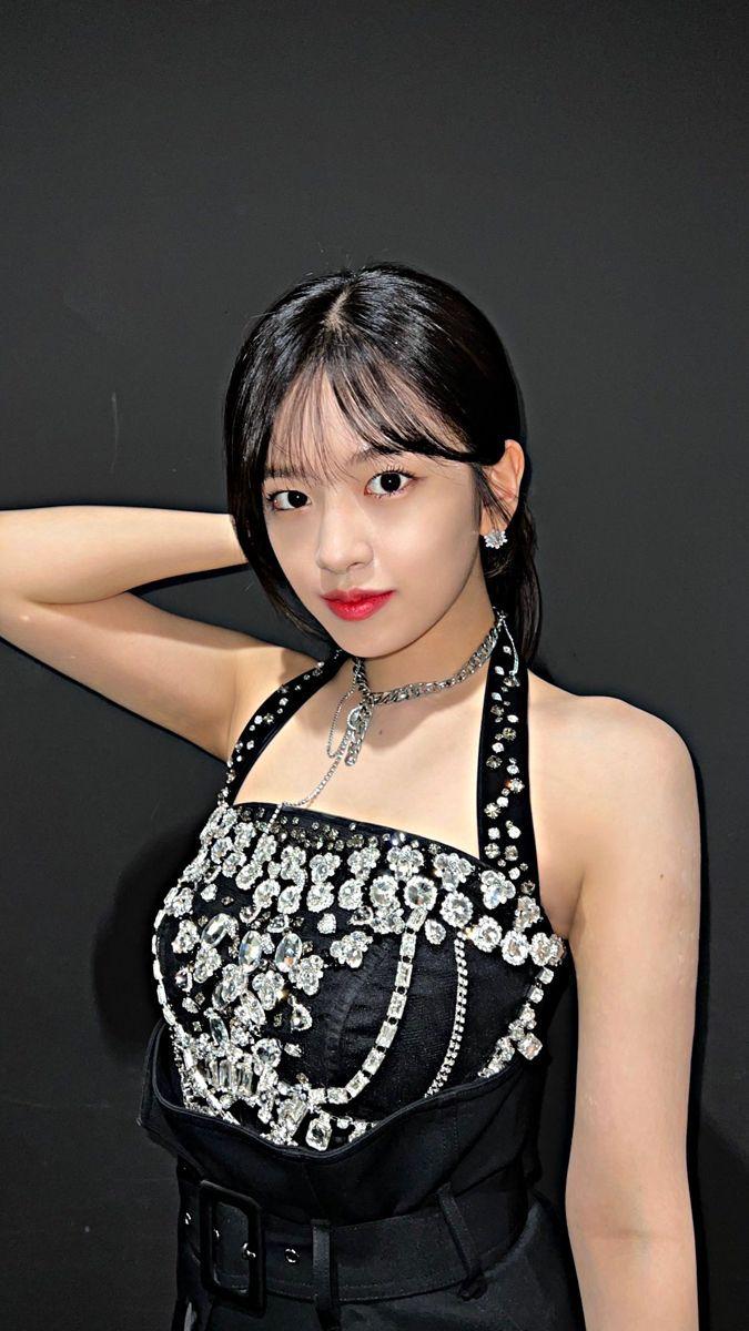 IVE AN YUJIN0