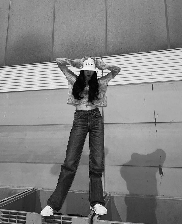 블랙핑크 리사3