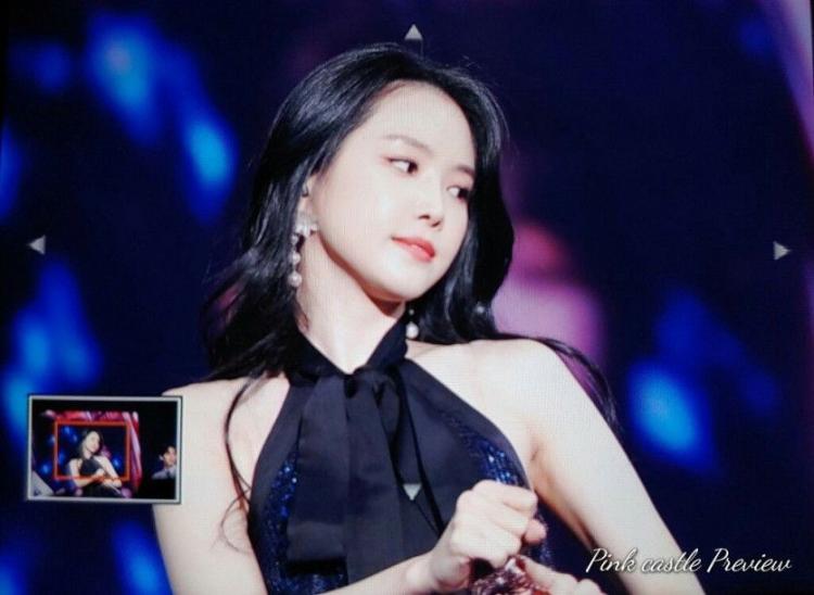 손나은1