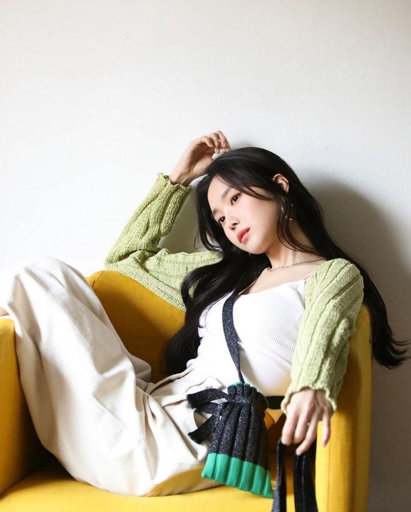 Son Na Eun2