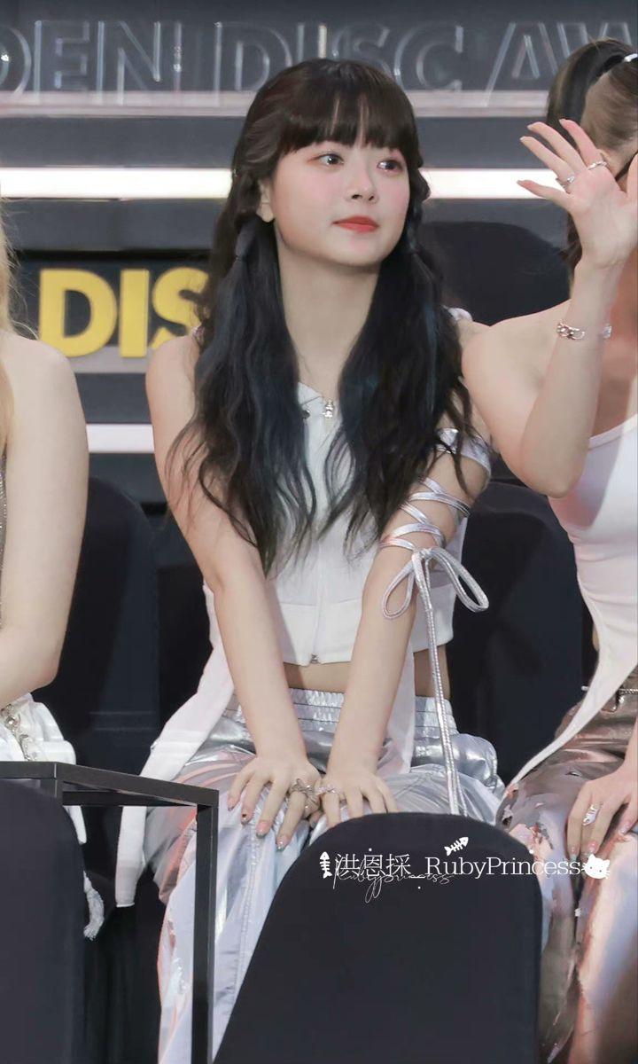 LE SSERAFIM Eunchae0