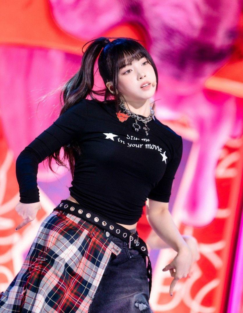 NMIXX jiwoo2