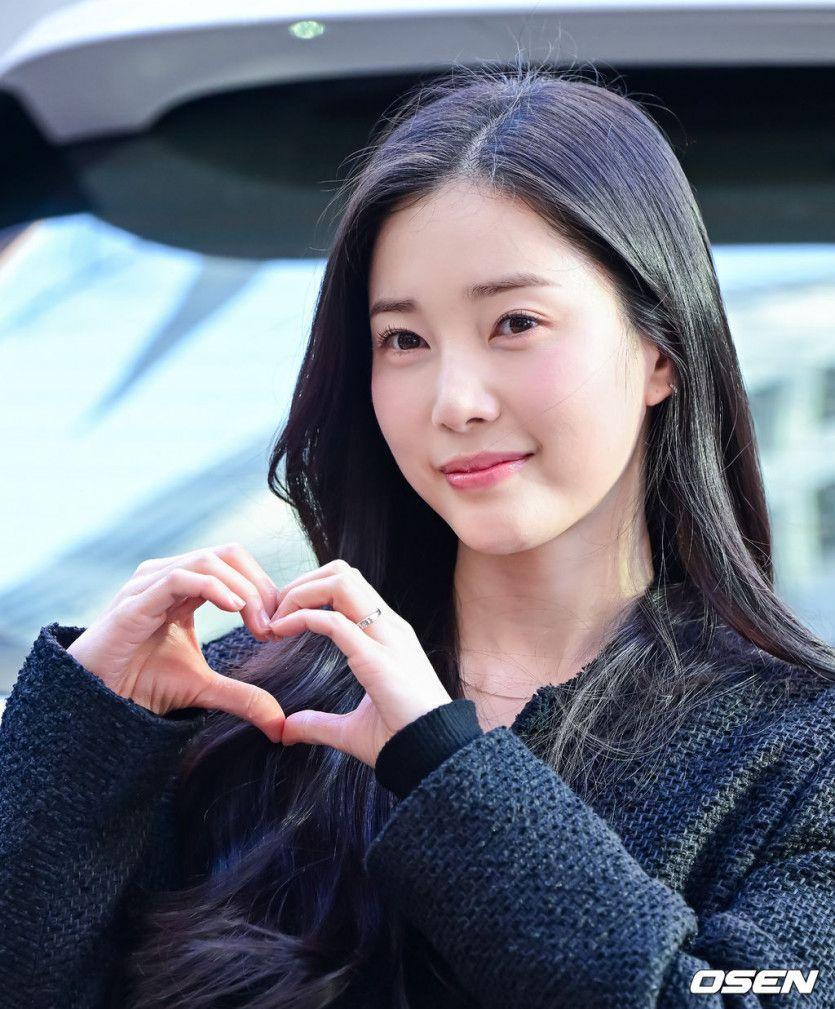윤채경0