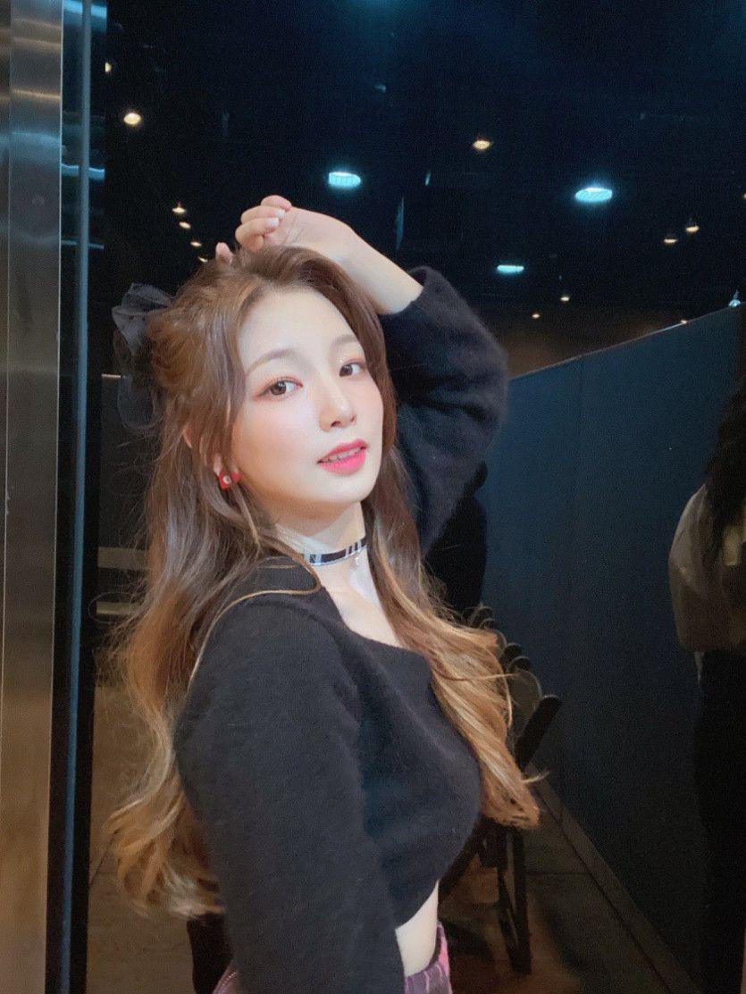 어제 오늘 로켓펀치 셀카1