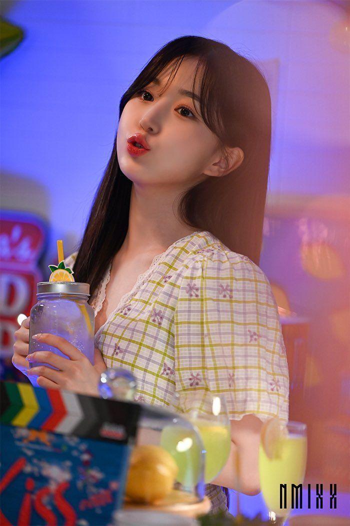 NMIXX Haewon1