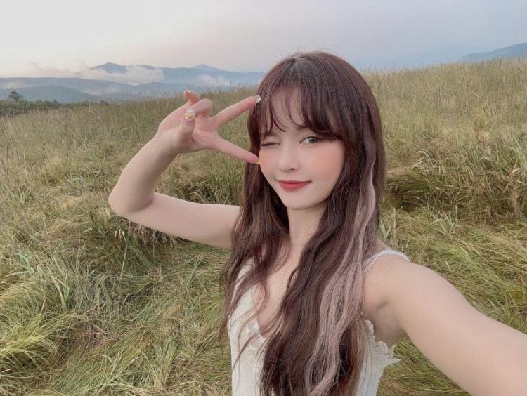 EVERGLOW Jiwon1