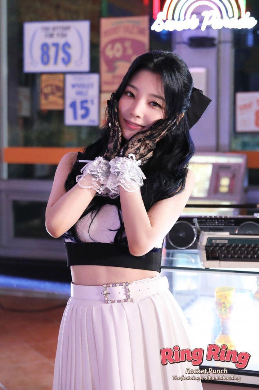 로켓펀치 'RIng Ring' MV 비하인드컷0