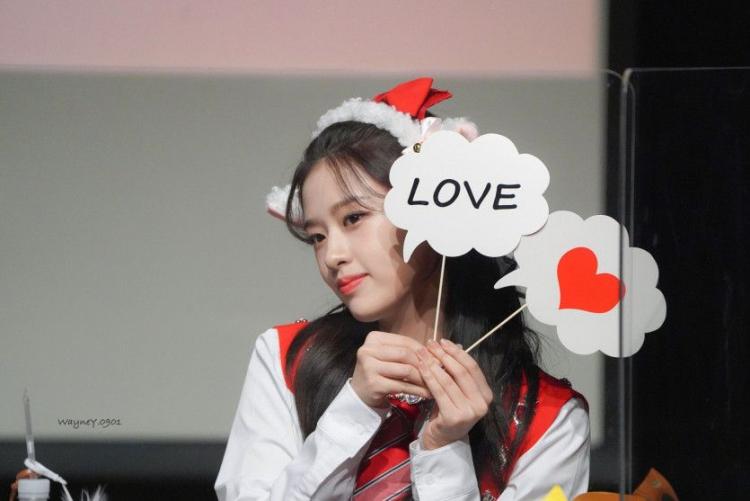IVE 안유진0
