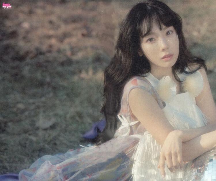 태연 크리스마스 콘서트 굿즈 - 다이어리 스캔2