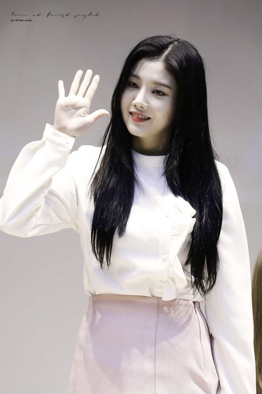 권은비 강혜원3