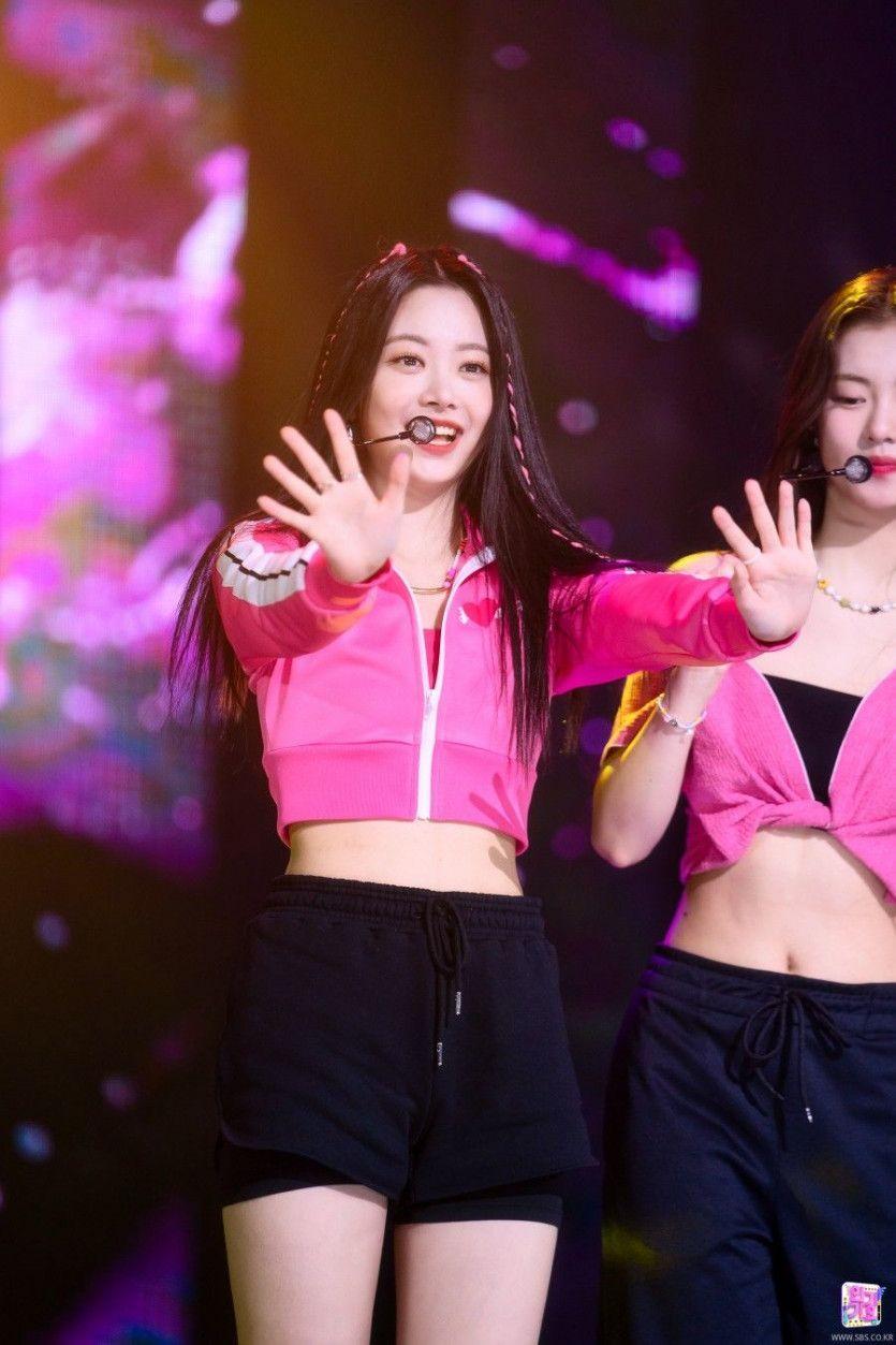 LE SSERAFIM Eunchae0