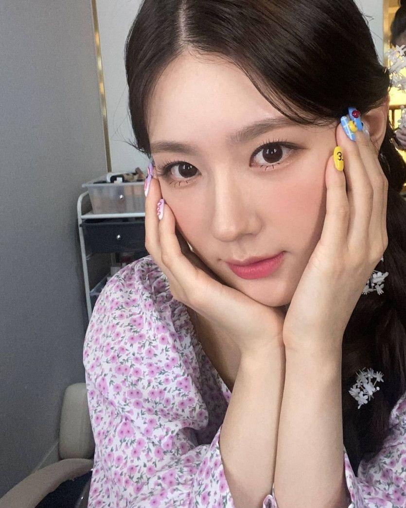 G-IDLE MiYeon1