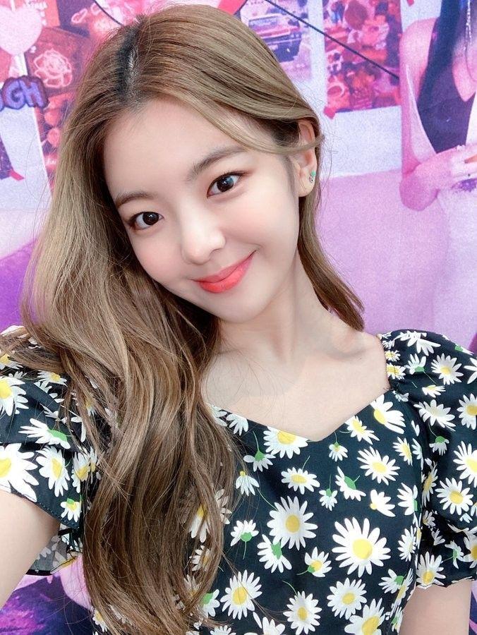 ITZY 리아0