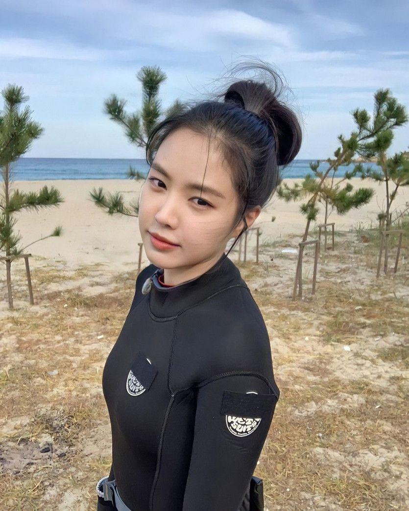Son Na Eun3