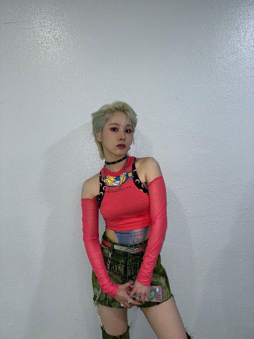 EVERGLOW MIA1