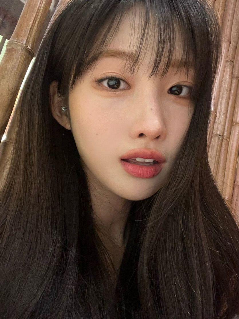 EVERGLOW SIHYEON1