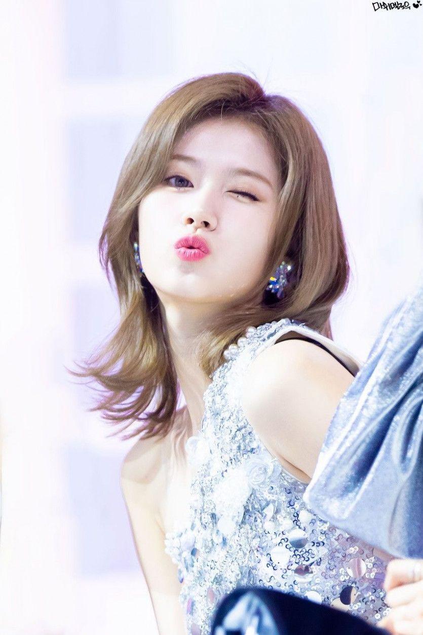 TWICE SANA0