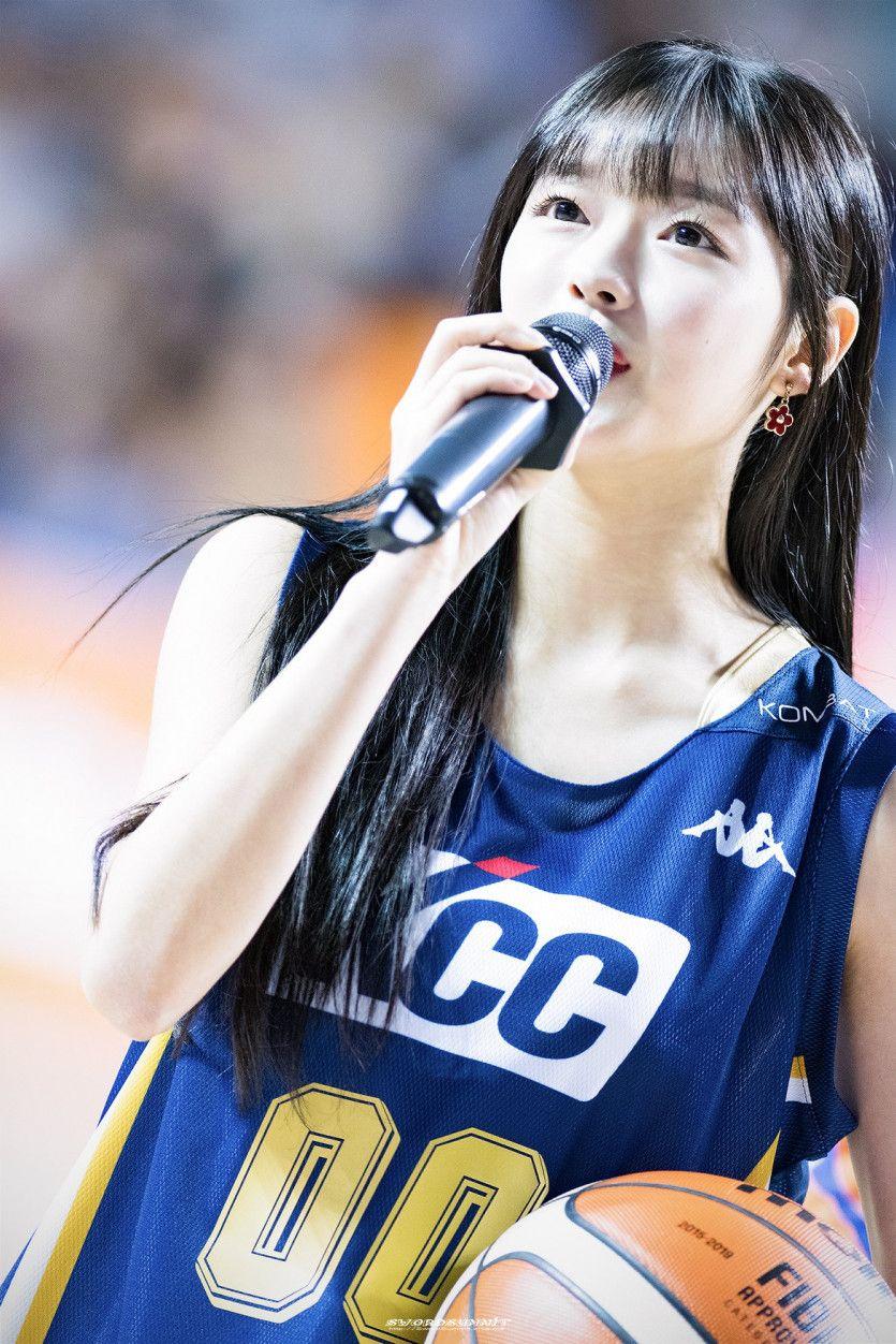 농구장에 간 오마이걸 유아4