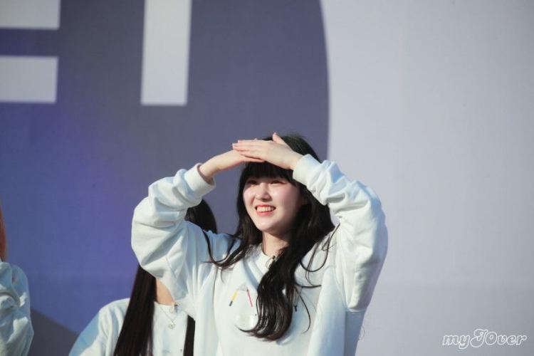 KEP1ER CHAEHYUN0