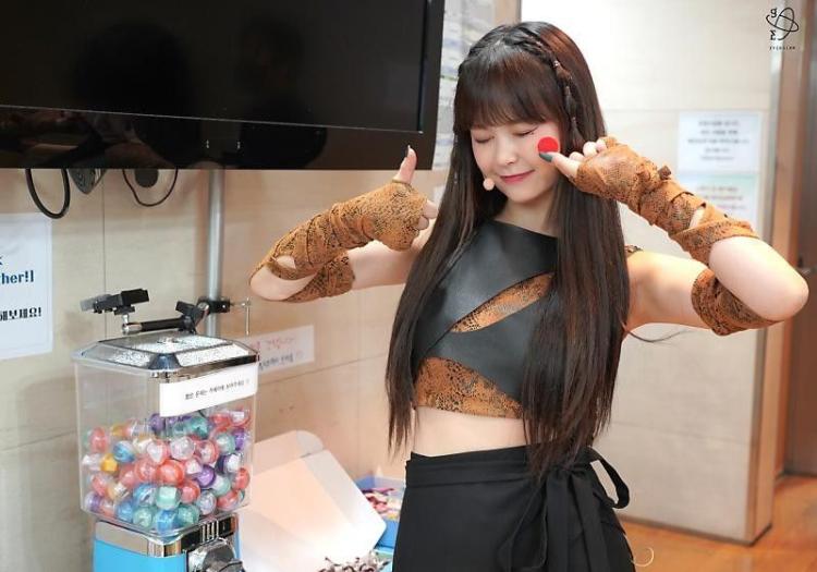 EVERGLOW 박지원0
