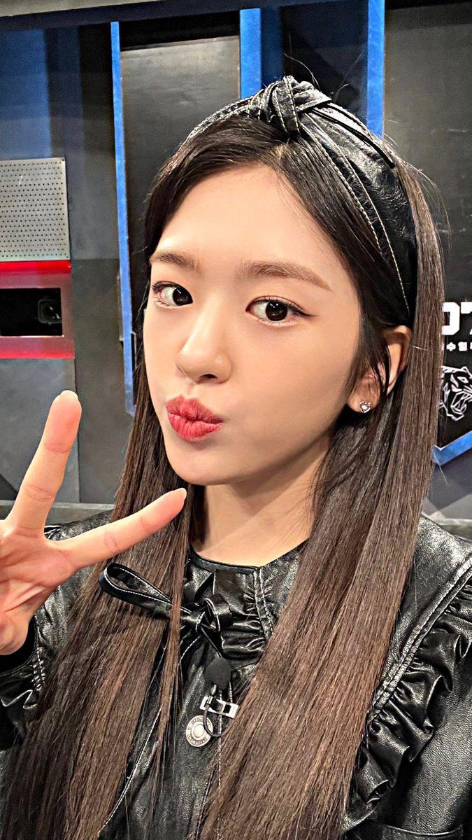 IVE AN YUJIN1