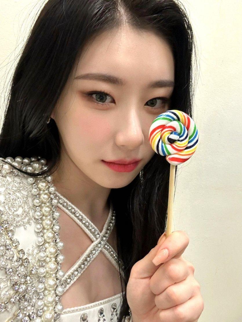 ITZY 채령1