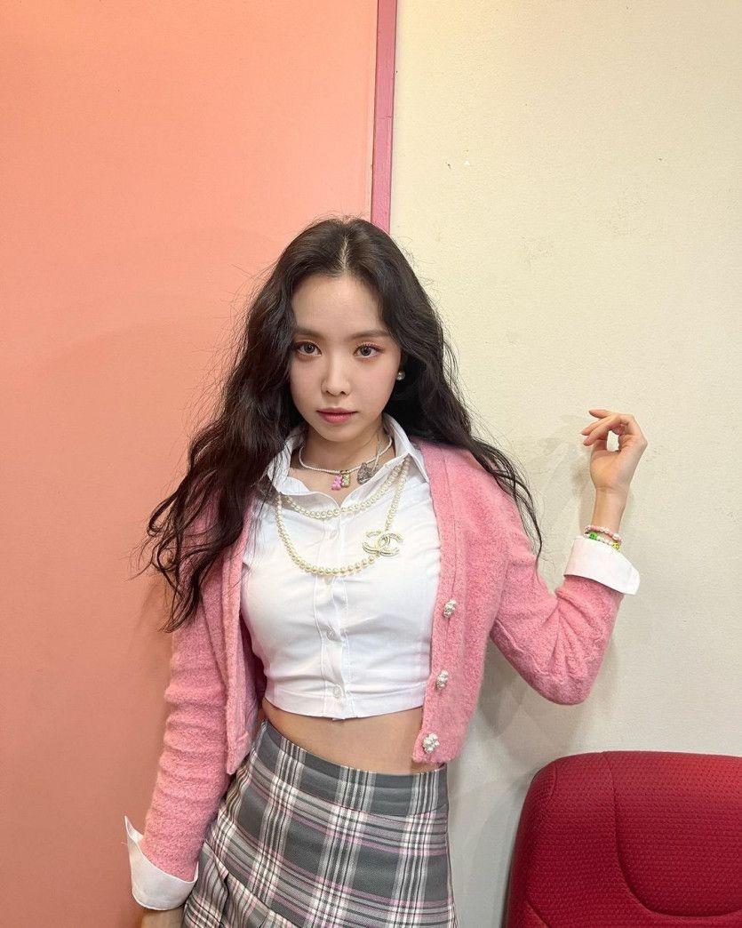 손나은2
