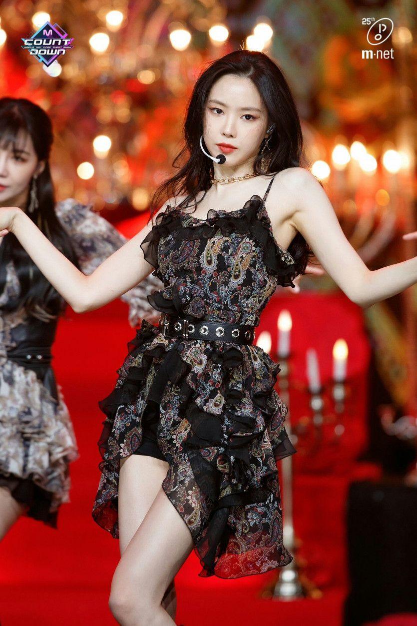 손나은4