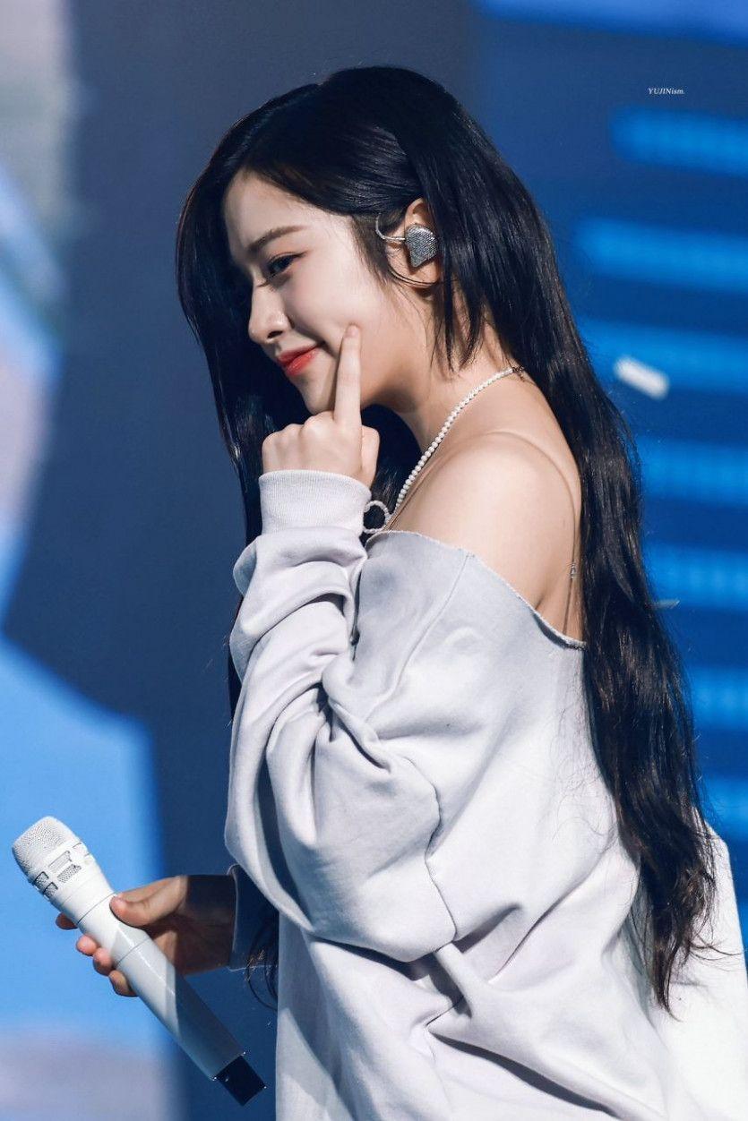 아이브 안유진0