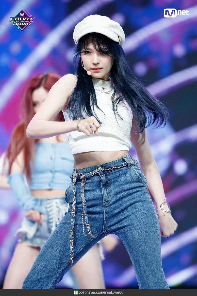 프로미스나인 백지헌1